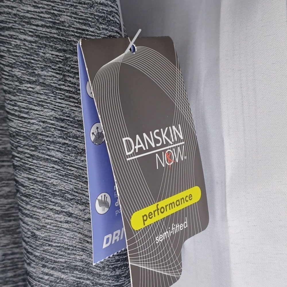 Danskin tank top NWT - Picture 3 of 8